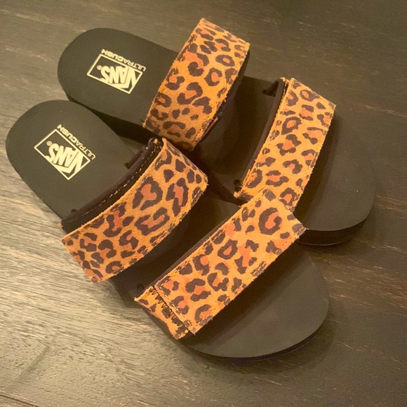 Vans slides - Picture 1 of 3